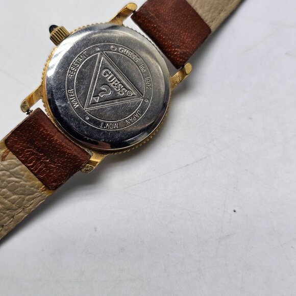 Vintage Guess Womens Watch With Brown Leather Strap Gold-Tone Case - Picture 5 of 7